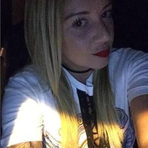 Meet your Posher, Raquel